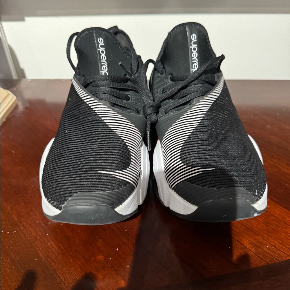 Nike Supreme Air Zoom Size 8